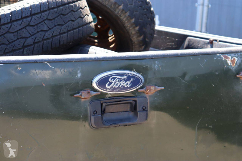 Véhicule utilitaire Ford