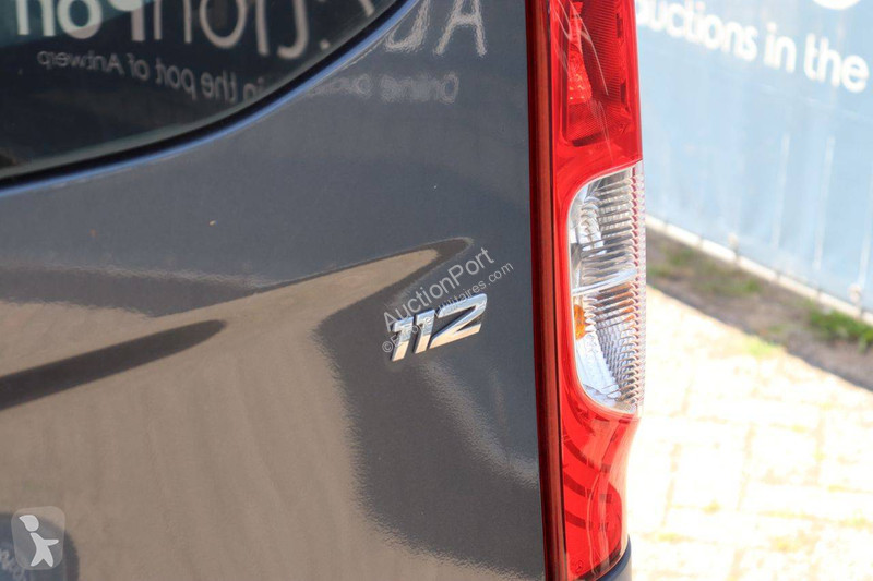 Véhicule utilitaire Mercedes Tourer 112