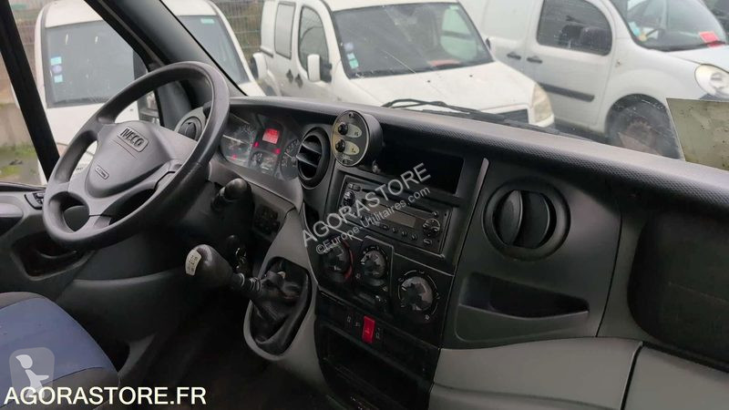 Véhicule utilitaire Iveco 35C14G