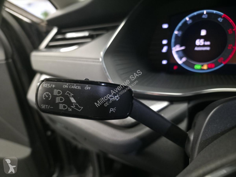 Véhicule utilitaire Skoda OCTAVIA Combi 2.0 TDI...