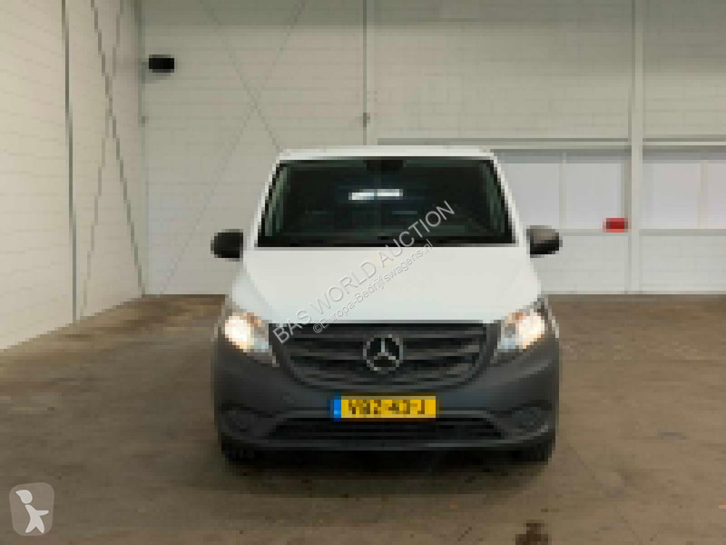 Véhicule utilitaire Mercedes 111 CDI Lang
