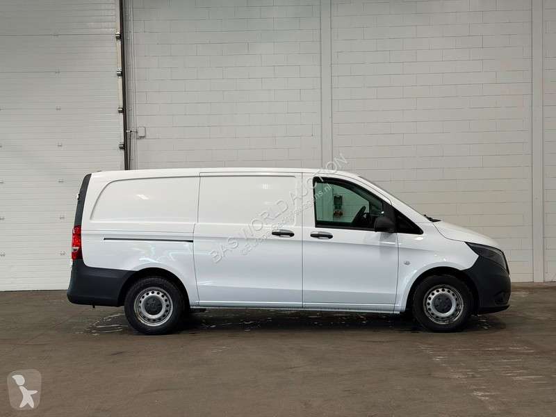 Véhicule utilitaire Mercedes Lang Vito