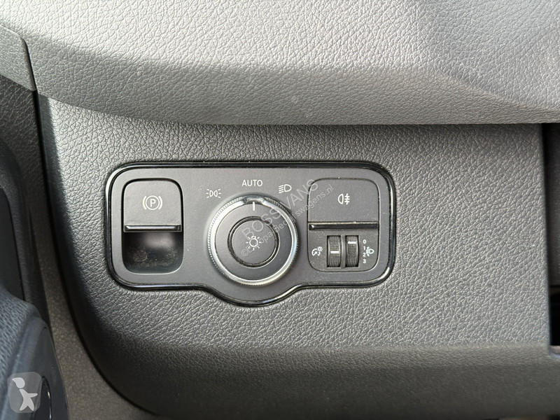 Véhicule utilitaire Mercedes 312 55kWh L2H2...