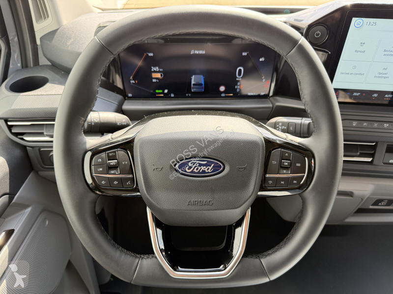 Véhicule utilitaire Ford 65 kWh 218PK...