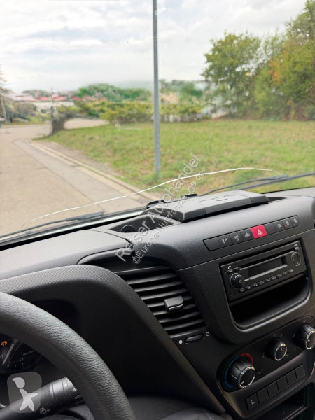 Bedrijfswagen Iveco 35 S 12/13 Kühlkoffer.LBW....