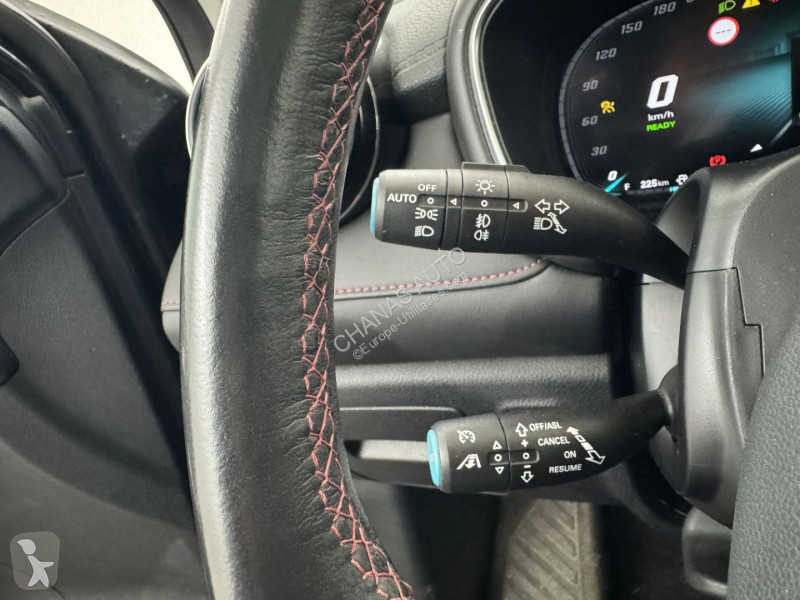 Véhicule utilitaire MG 1.5T GDI PHEV Luxury