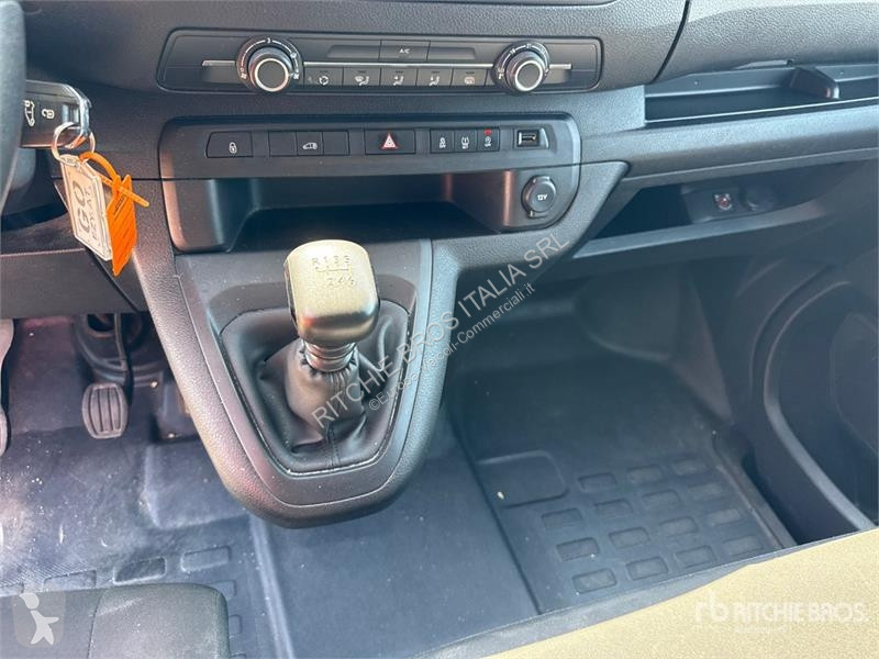 Комерційні автомобілі Opel 1.5