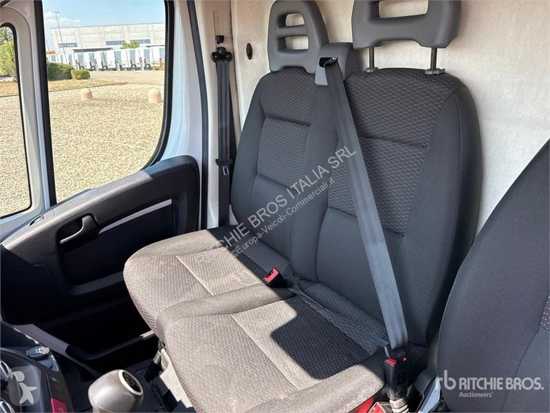 Комерційні автомобілі Opel 2.2