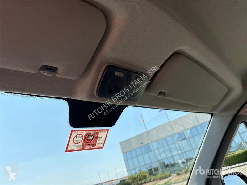 Véhicule utilitaire Opel 2.2