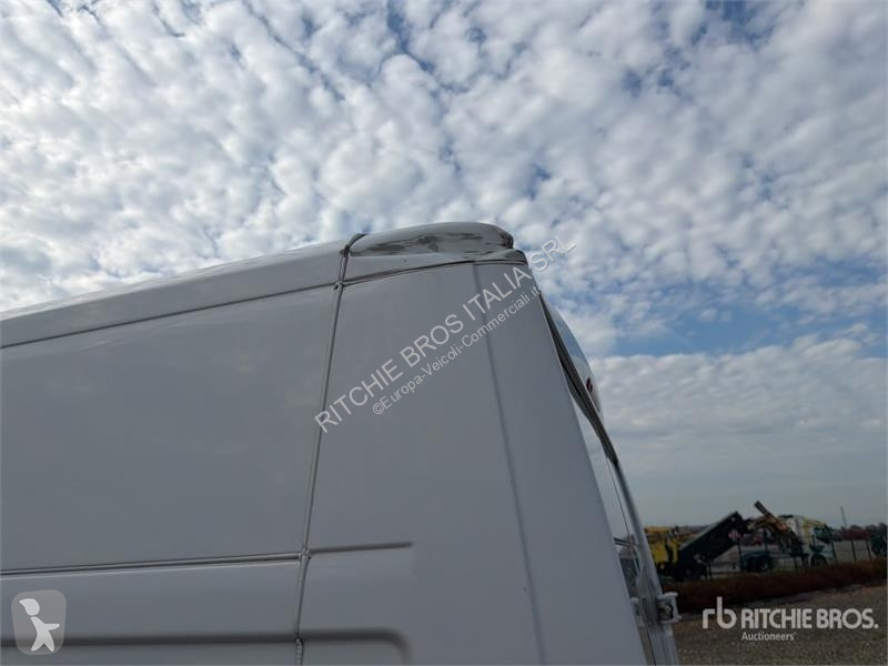 Véhicule utilitaire Opel 2.2