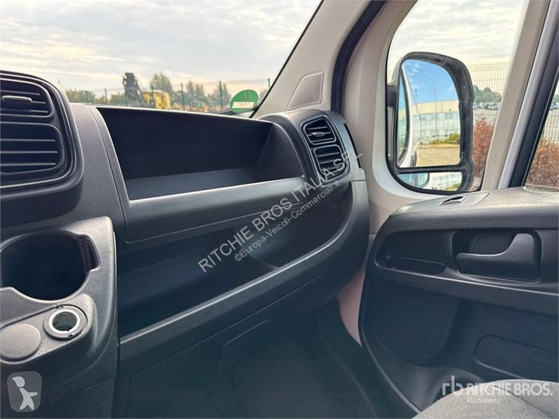 Комерційні автомобілі Fiat 2.2 Mjet
