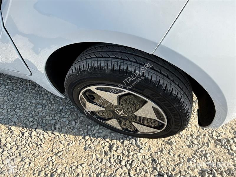 Лекотоварен автомобил  XEV Yoyo