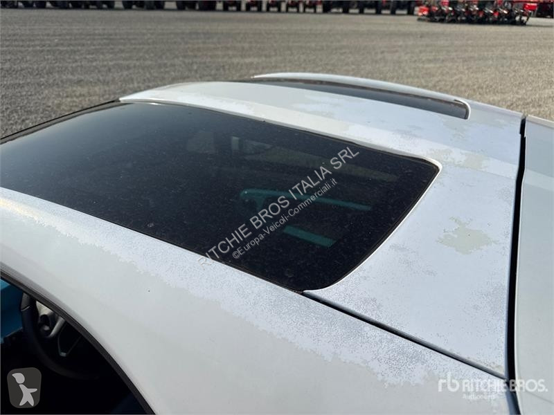 Лекотоварен автомобил  XEV Yoyo