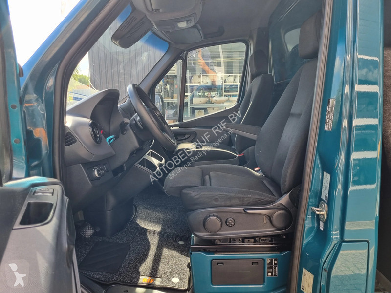 Комерційні автомобілі Mercedes 516 CDI Open...