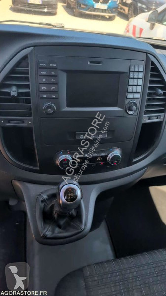 Véhicule utilitaire Mercedes VITO