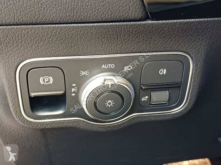 Комерційні автомобілі Mercedes