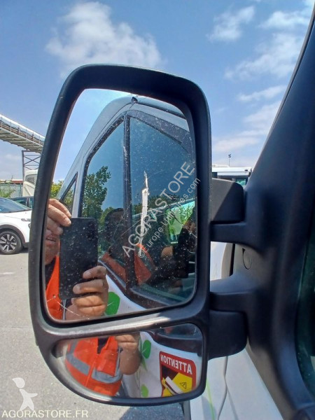 Комерційні автомобілі Renault MASTER