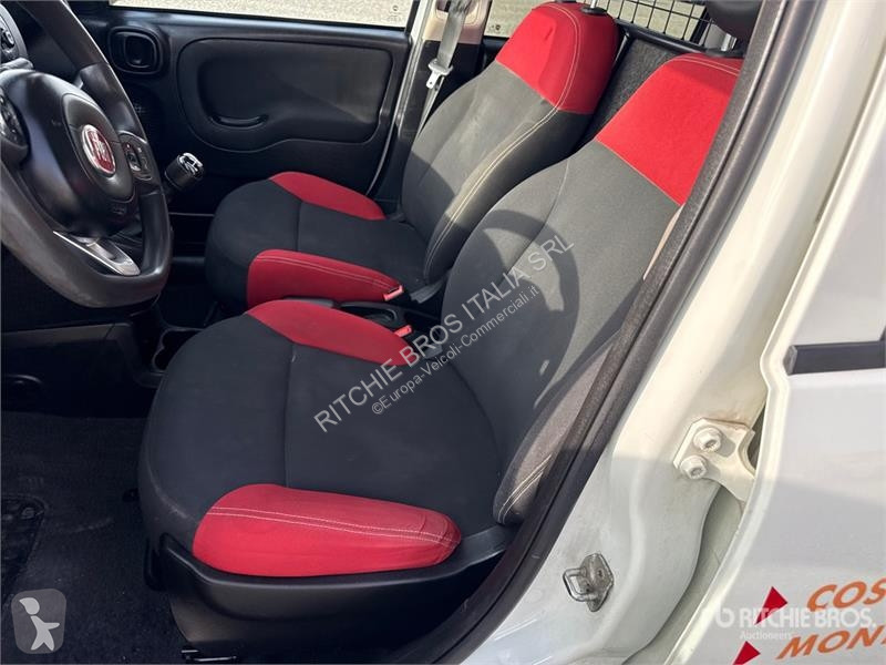 Комерційні автомобілі Fiat Cargo Van