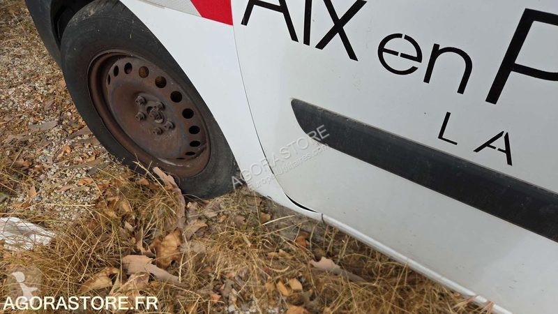 Лекотоварен автомобил Renault KANGOO