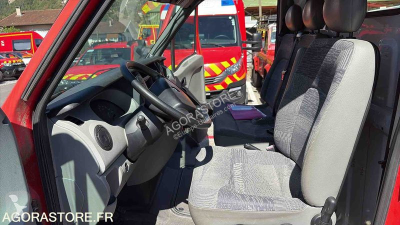 Лекотоварен автомобил Renault MASTER