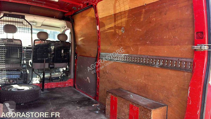 Лекотоварен автомобил Renault MASTER