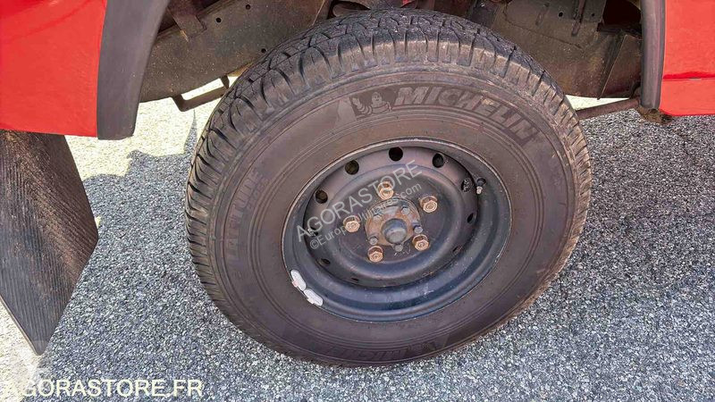 Furgoneta Land Rover DEFENDER