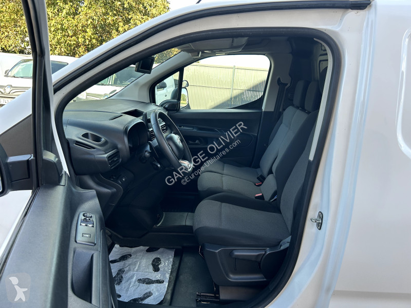 Лекотоварен автомобил Citroën XL 950KG 1.5...