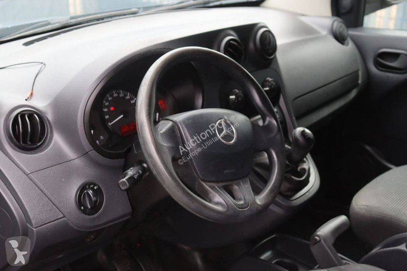 Furgoneta Mercedes