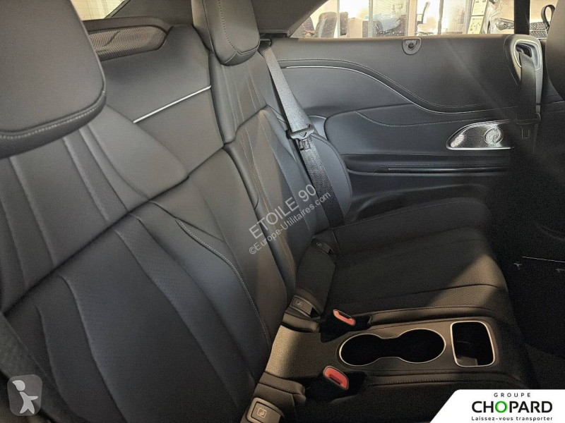 Коммерческий автомобиль Mercedes CLE Cabriolet...