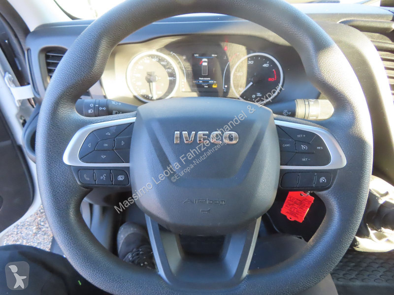 Furgoneta Iveco 35C16 3,0  Seitl Tür FZ.102