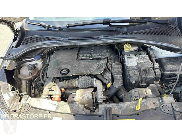 Коммерческий автомобиль