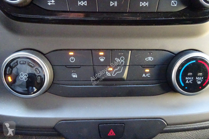 Véhicule utilitaire Ford 2,0 DPF 130