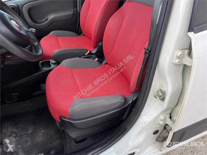 Veículo utilitário Fiat Cargo Van