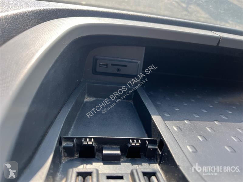 Veículo utilitário Renault 9 Passenger Van