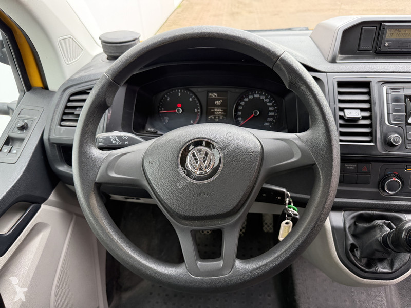 Veículo utilitário Volkswagen T6 150PK Open...