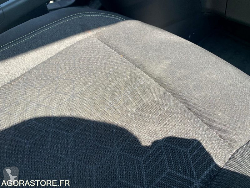 Véhicule utilitaire Peugeot RIFTER