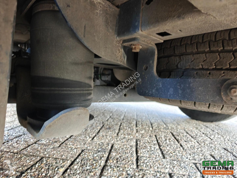 Užitkové vozidlo Renault Euro6B - L3H2 - Rear...