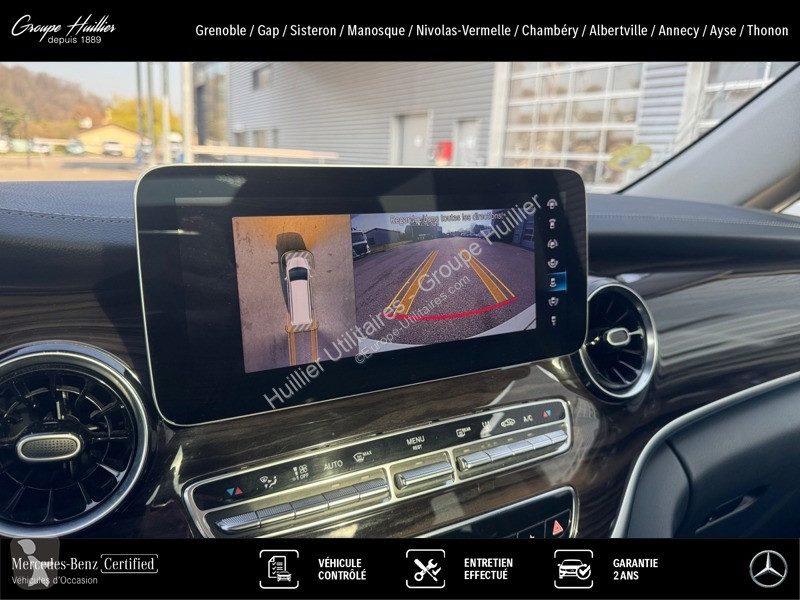 Véhicule utilitaire Mercedes 300 d 4MATIC...