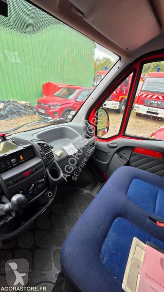 Samochód dostawczy Peugeot BOXER