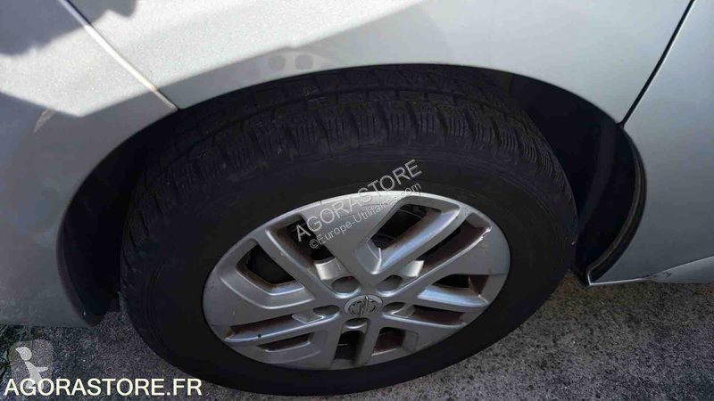 Samochód dostawczy Opel VIVARO