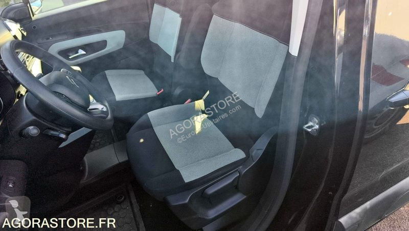 Véhicule utilitaire Citroën BERLINGO