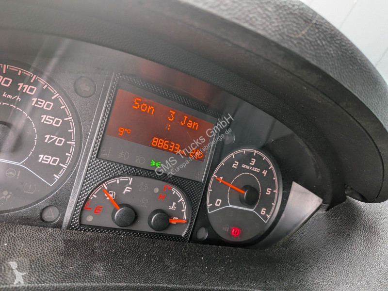 Véhicule utilitaire Fiat Multijet 130 / Nur...