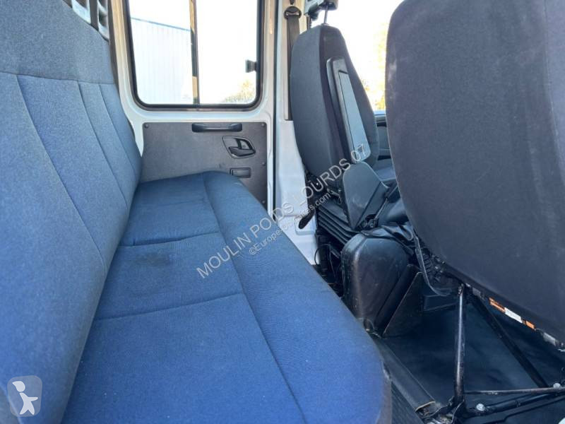 Véhicule utilitaire Iveco 35C18