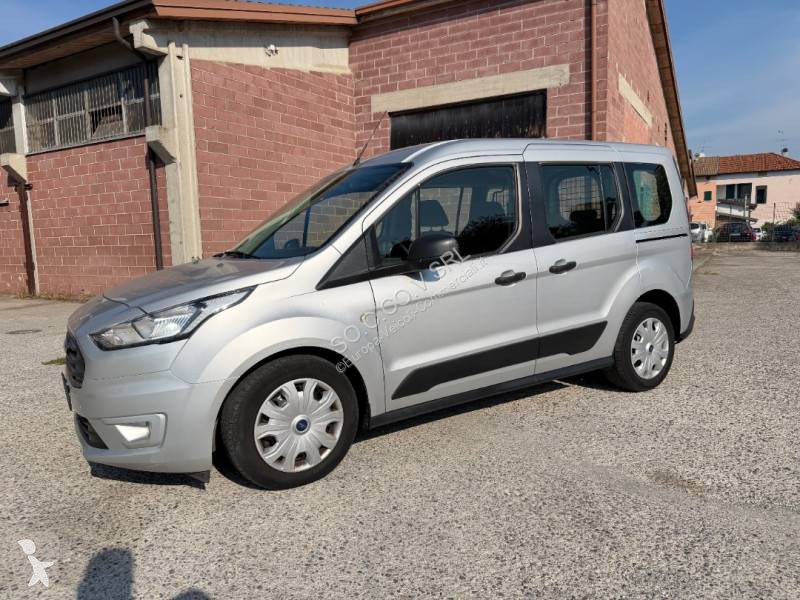 Véhicule utilitaire Ford
