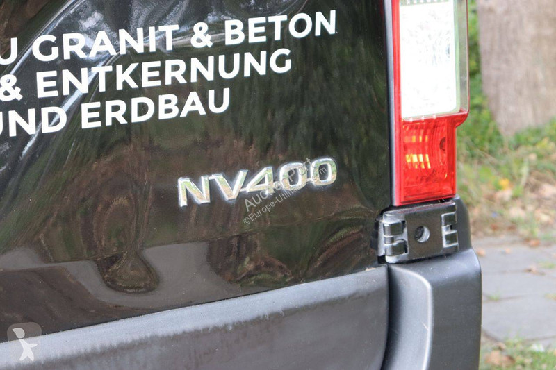 Véhicule utilitaire Nissan
