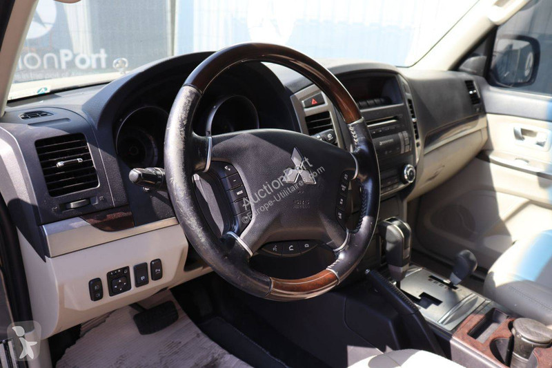 Véhicule utilitaire Mitsubishi
