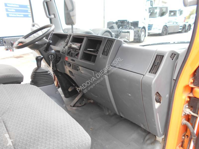 Véhicule utilitaire Isuzu
