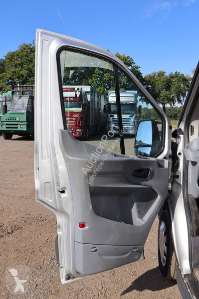 Véhicule utilitaire Ford