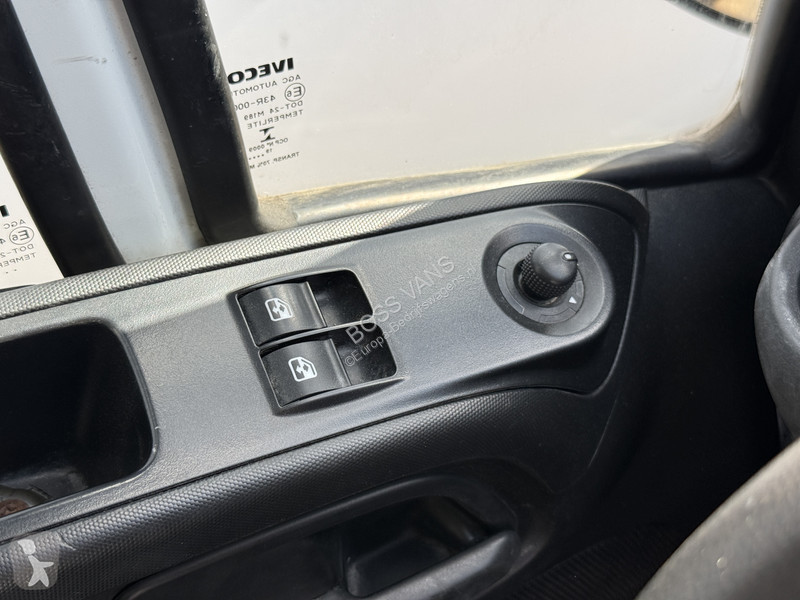 Véhicule utilitaire Iveco 35C14 2.3
