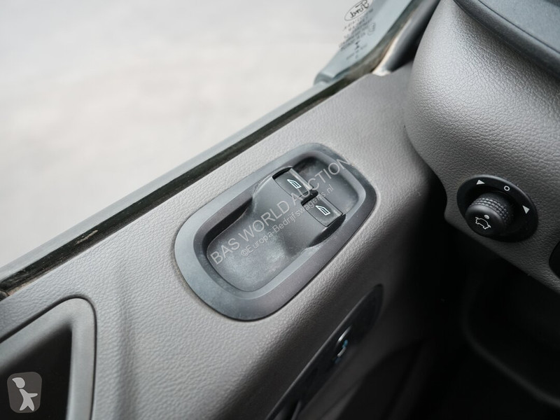 Véhicule utilitaire Ford 170pk